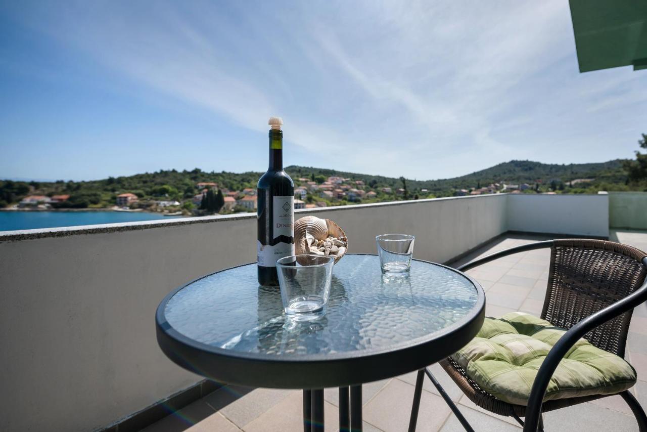 Picic Guesthouse Luka  Exterior photo