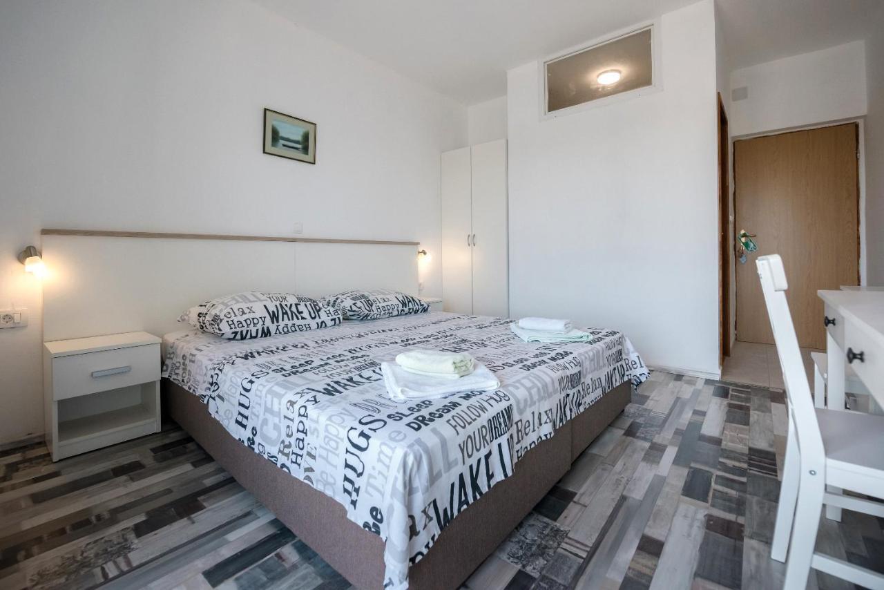 Picic Guesthouse Luka  Exterior photo
