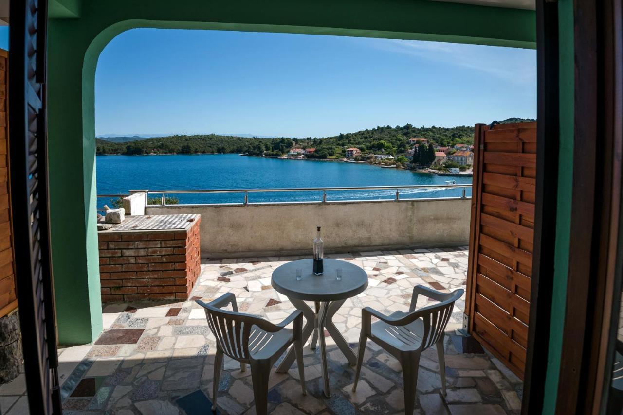 Picic Guesthouse Luka  Exterior photo