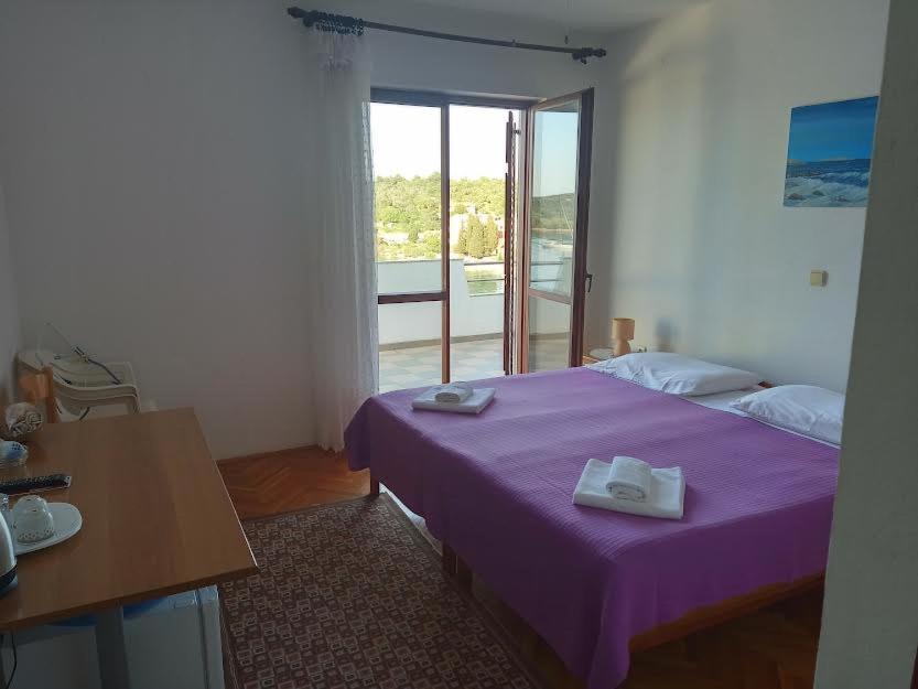 Picic Guesthouse Luka  Exterior photo