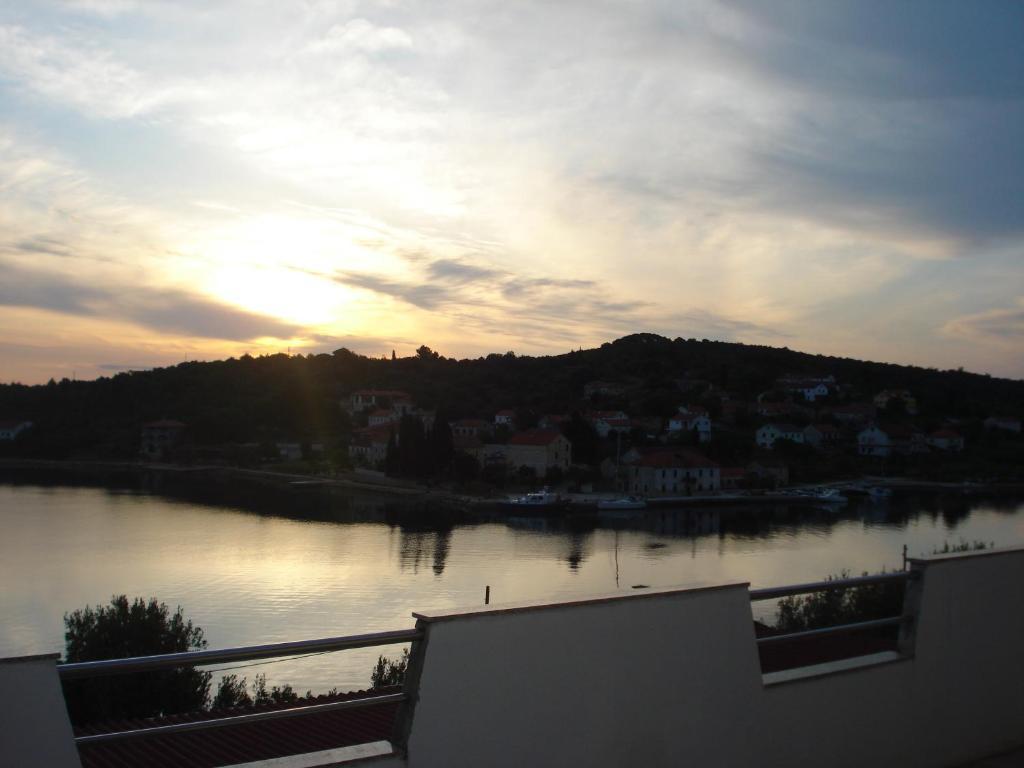 Picic Guesthouse Luka  Exterior photo